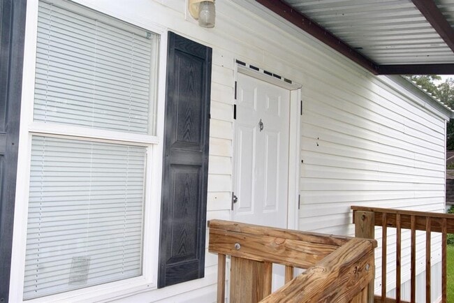 24455 Clennie Needham Rd in Porter, TX - Building Photo - Building Photo