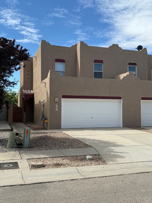 property at 4832 Sun Cove Rd NE
