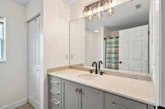 64 Radcliffe Dr in Palm Coast, FL - Building Photo - Building Photo