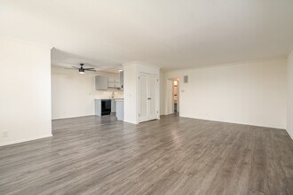 Fantastic gated 71 units building complex in Encino, CA - Building Photo - Interior Photo