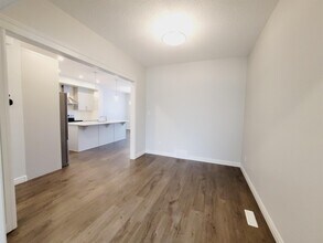 2638 Donaghey Cres SW in Edmonton, AB - Building Photo - Building Photo