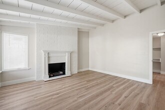 610 Heliotrope Ave in Newport Beach, CA - Building Photo - Building Photo
