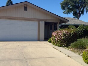 7213 Catamaran Dr in Citrus Heights, CA - Building Photo - Building Photo