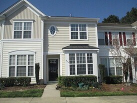 5743 Corbon Crest Ln in Raleigh, NC - Building Photo