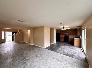 9038 Iron Springs Dr in Houston, TX - Foto de edificio - Building Photo