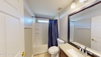 11908 Raindrop Rd in Jacksonville, FL - Building Photo - Building Photo