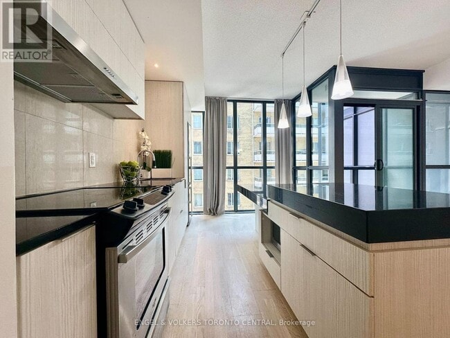 property at 101-101 Charles St E