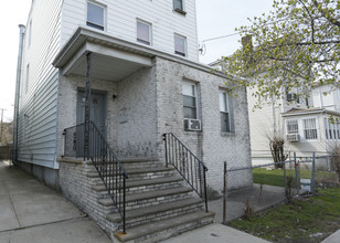 214 High St in Elizabeth, NJ - Building Photo - Building Photo