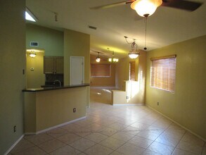 1190 N Falcon Ridge Dr in Tucson, AZ - Building Photo - Building Photo