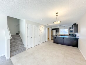 155 Skyview Point Crescent NE in Calgary, AB - Building Photo - Building Photo