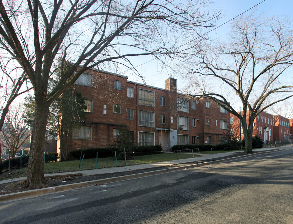 2819 Gainesville St SE in Washington, DC - Foto de edificio