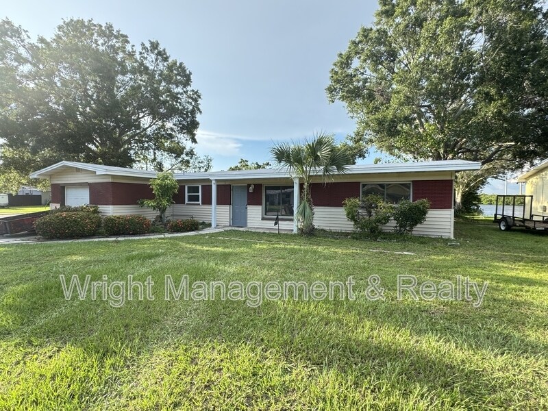 427 Country Club Dr in Oldsmar, FL - Building Photo