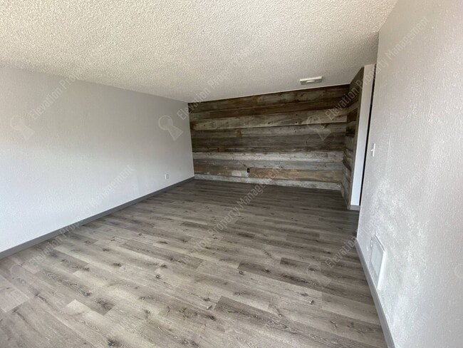 715 SE Centennial St in Bend, OR - Building Photo - Building Photo