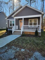 703 3rd St in Blackstone, VA - Building Photo