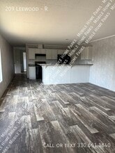 209 Leewood Dr in New Kensington, PA - Building Photo - Building Photo