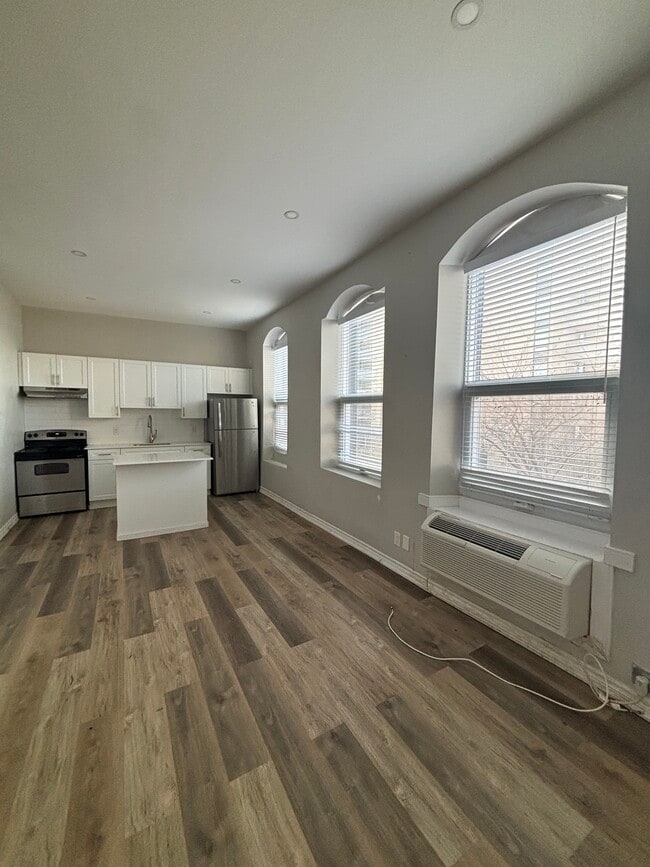 property at 178 Front St N