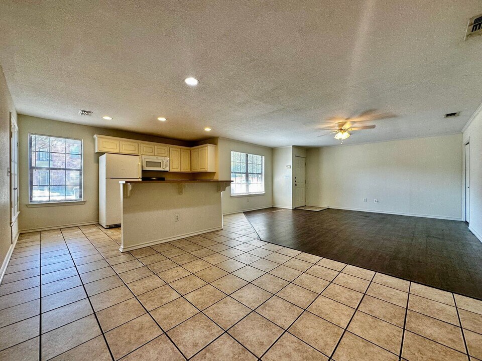 1808-1824 S 12th St in Waco, TX - Building Photo