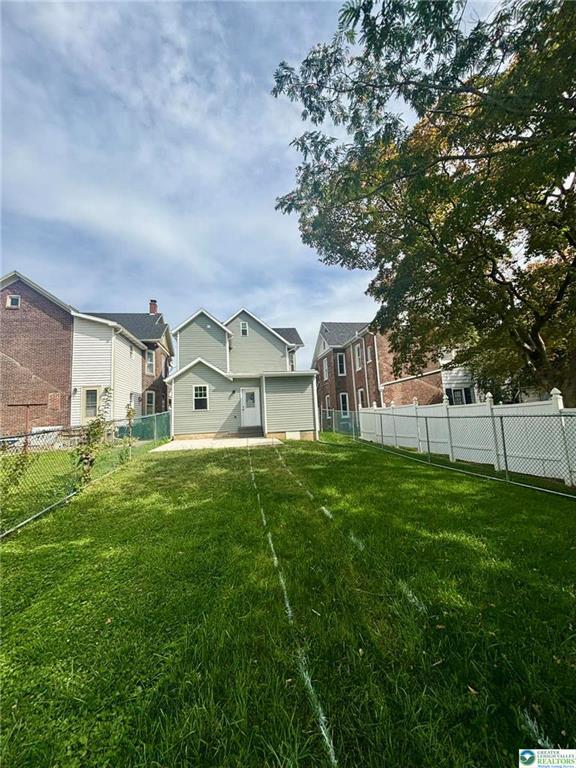 230 S Broad St in Nazareth, PA - Building Photo - Building Photo