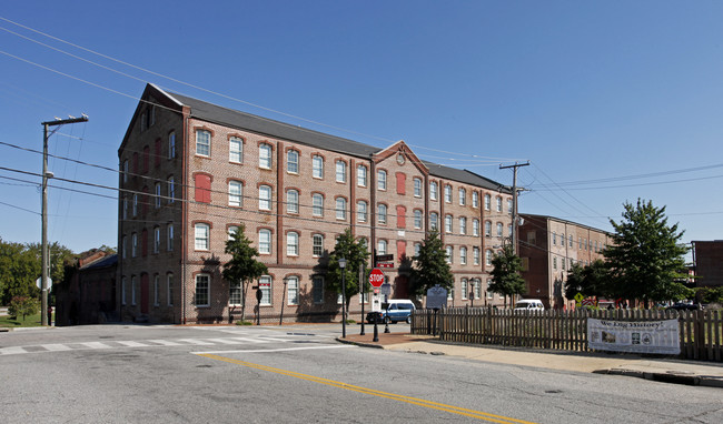 Carriage House in Petersburg, VA - Building Photo - Building Photo