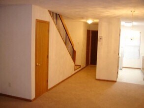 459 Ponderosa Ave in O'Fallon, IL - Building Photo - Building Photo