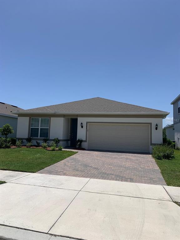 property at 4986 Royal Point Ave