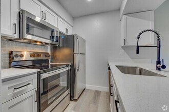 Dwell in Scottsdale, AZ - Foto de edificio - Building Photo