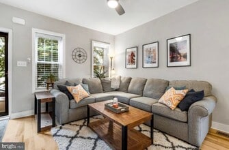 2427 E Boston St in Philadelphia, PA - Building Photo - Building Photo