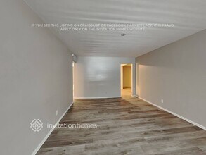 813 E Alice Ave in Phoenix, AZ - Foto de edificio - Building Photo