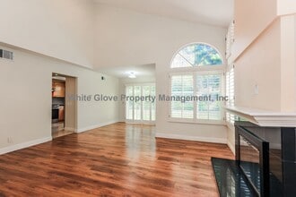 207 S Dove St in Orange, CA - Building Photo - Building Photo