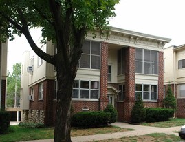 5105-5107 Wyandotte St Apartamentos