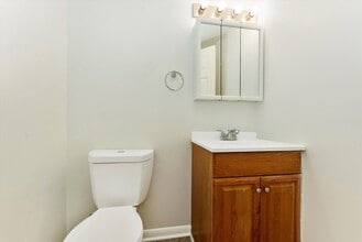 The Apartments at Oak Hill in Hagerstown, MD - Foto de edificio - Building Photo