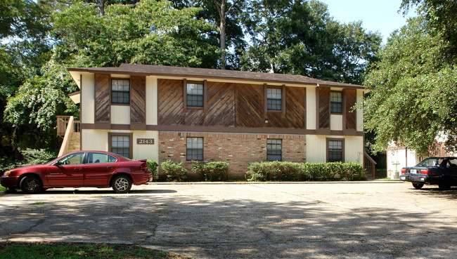 2143 Corinne St in Tallahassee, FL - Foto de edificio - Building Photo