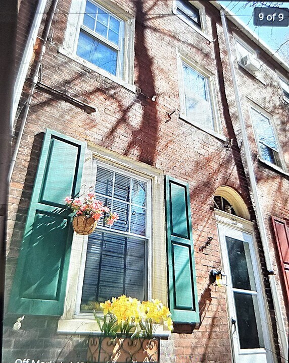 123 N Mole St in Philadelphia, PA - Foto de edificio