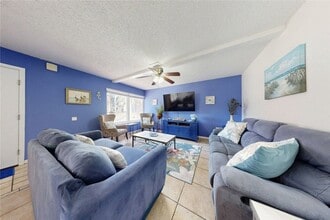 15005 Windward Dr, Unit 121 in Corpus Christi, TX - Foto de edificio - Building Photo