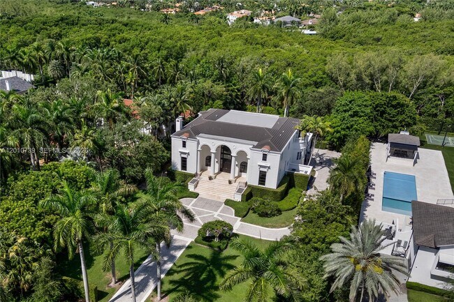 26 Tahiti Beach Island Rd in Coral Gables, FL - Building Photo - Building Photo