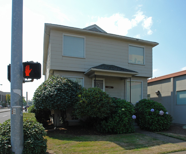 1196 Chemeketa St NE in Salem, OR - Building Photo - Building Photo