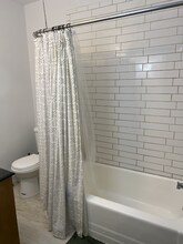 26 Elizabeth St, Unit FL 1 in Jersey City, NJ - Building Photo - Building Photo