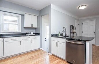 14030 Elgin St in Oak Park, MI - Building Photo - Building Photo