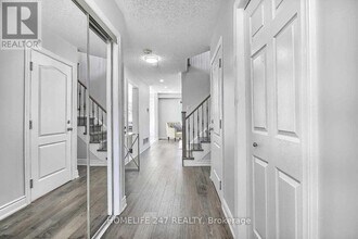 32 Poplar Plains Rd in Brampton, ON - Building Photo - Building Photo