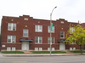 7931 N Broadway St Apartments