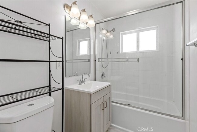 4169 Myrtle Ave, Unit 4171 1 2