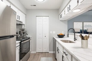 The Slate Charlotte in Charlotte, NC - Building Photo