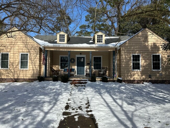 property at 114 E 12th St