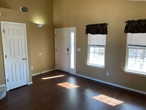 5423 S Valdai Way in Aurora, CO - Building Photo - Building Photo