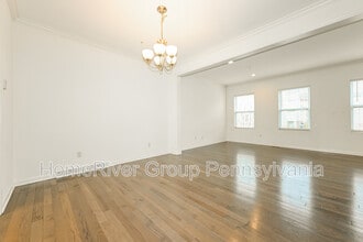 216 Faulk Dr in Warrendale, PA - Building Photo - Building Photo