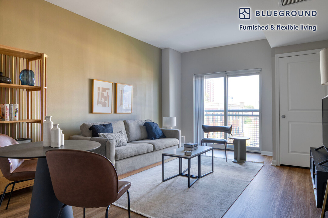 11351 Woodglen Dr, Unit FL3-ID720 in North Bethesda, MD - Building Photo