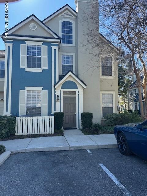 13703 Richmond Park Dr N in Jacksonville, FL - Building Photo