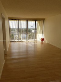 1470 NE 123rd St, Unit 1111