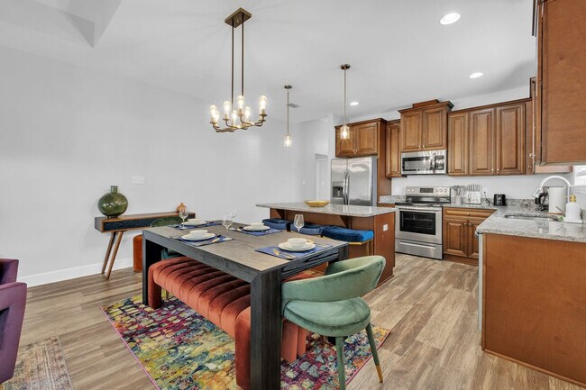 1211 Paul Russell Rd in Tallahassee, FL - Building Photo - Building Photo