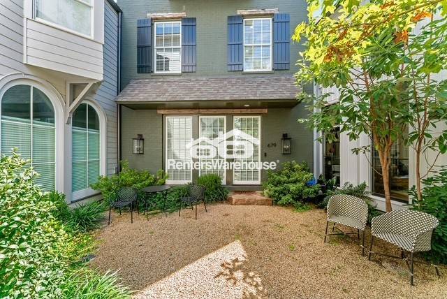 property at 679 Arcos Way SE